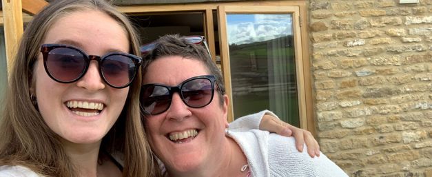Selfie of Hannah and her mum, laughing